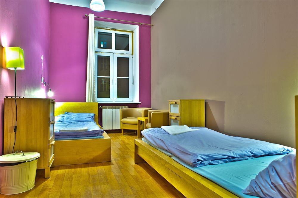 Nathan'S Villa Hostel Warsaw Exterior photo