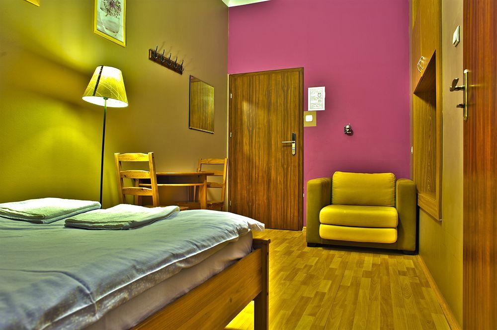 Nathan'S Villa Hostel Warsaw Exterior photo