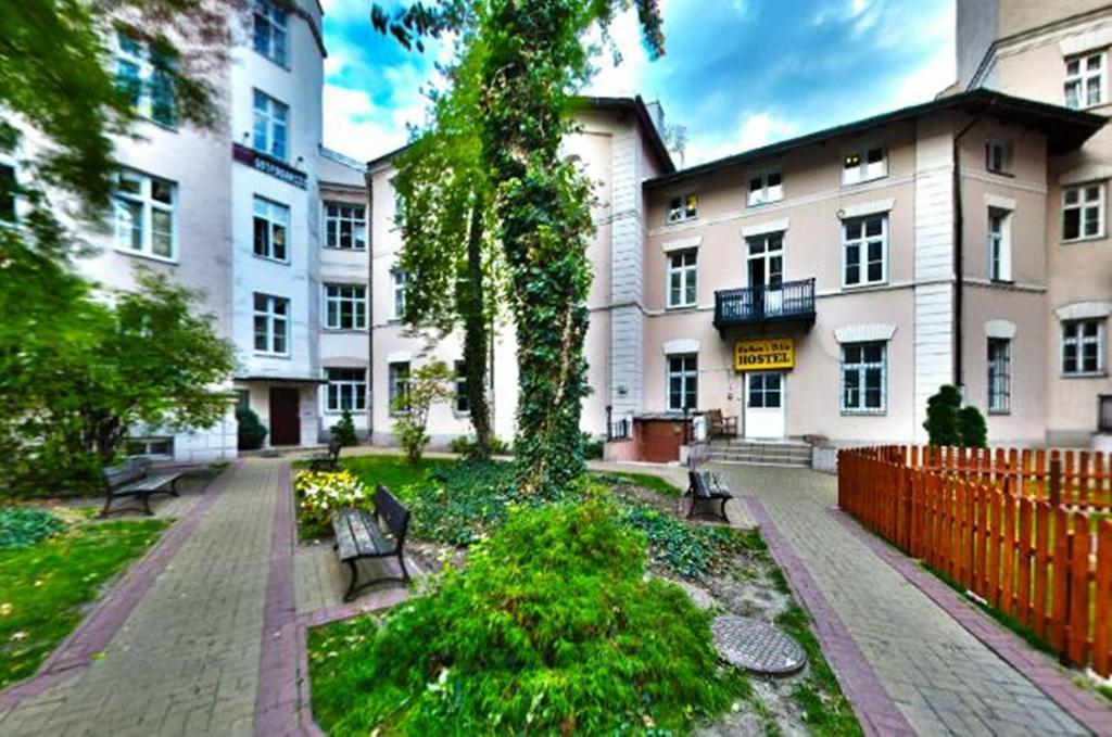 Nathan'S Villa Hostel Warsaw Exterior photo