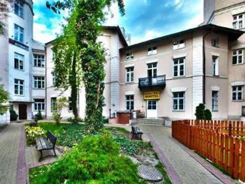 Nathan'S Villa Hostel Warsaw Exterior photo